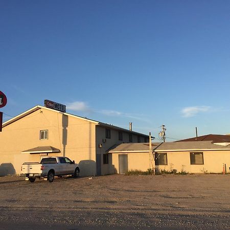 Wakiki Motel & Lounge Meadow Lake Экстерьер фото